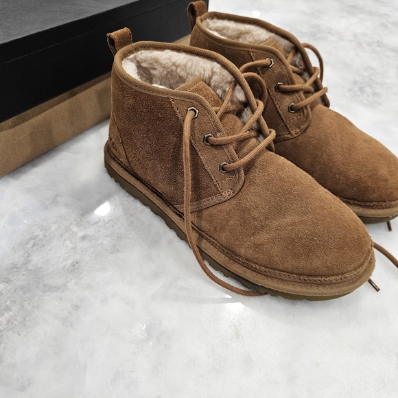 UGG Men's Tan Suede Chukka Boots - Picture 4 of 10